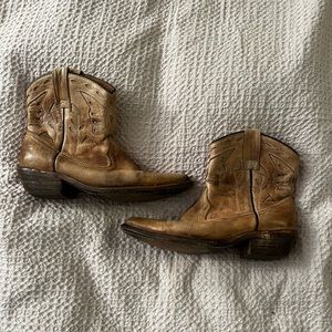 Size 6.5 Brown Leather Short Cowboy Boots
